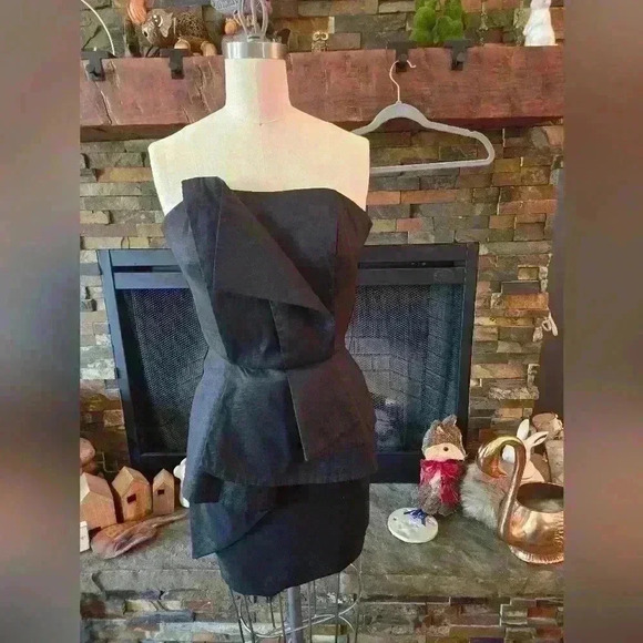 Cache black structural dress - Picture 1 of 3